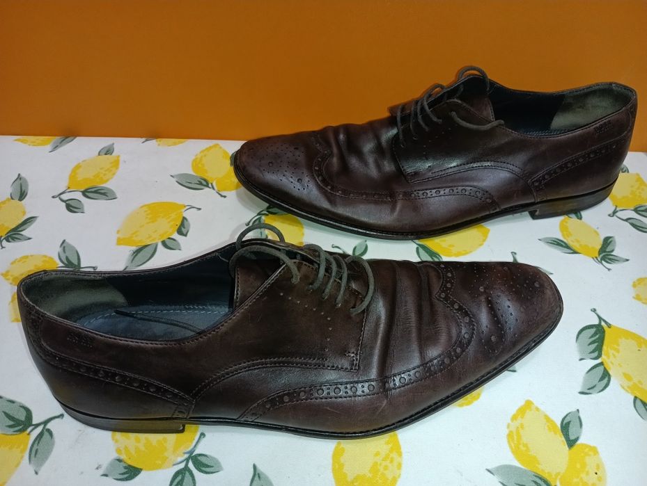 Hugo Boss N 44 кожени - 45 лв