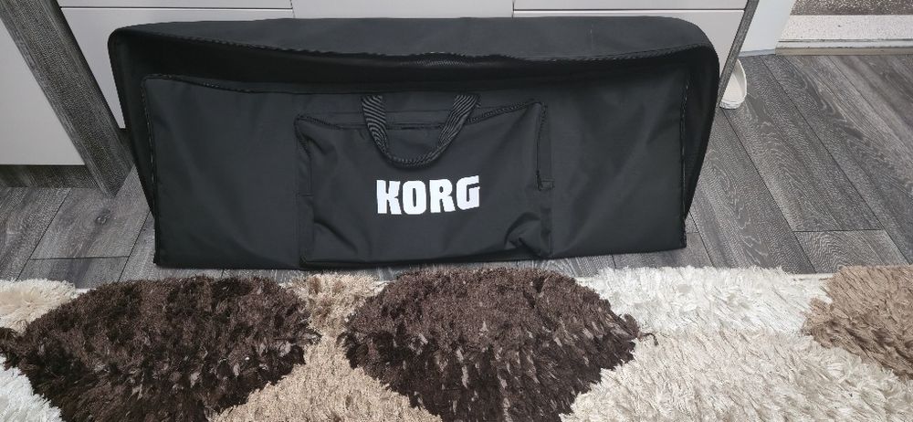 Husa Korg pa5 61 keys