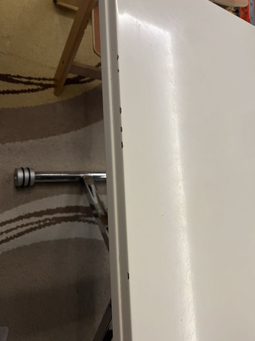 Разтегателна маса с повдигащ механизъм