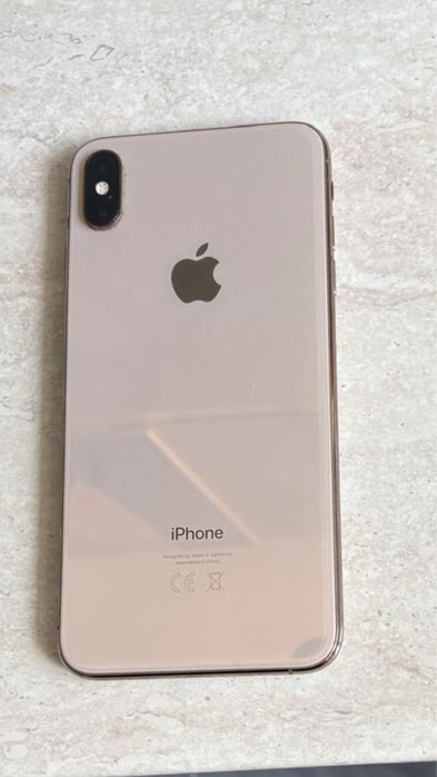 Iphone xs max 64 GB