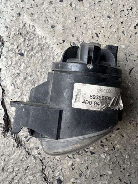 Преден десен халоген/ фар за мъгла за Audi