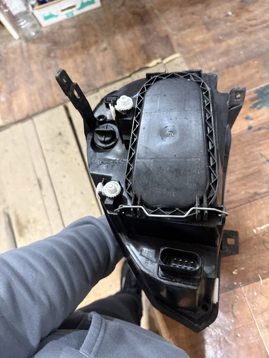 Фара приора 1 правая бош