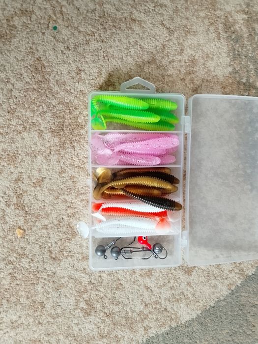 Рыбаловные вещи продам