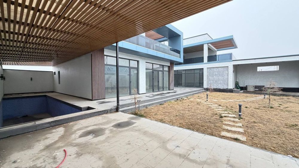 Ховли уй сотилади