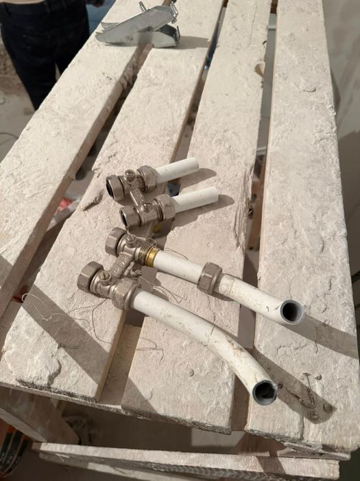 Батареи отопления новые с кранами