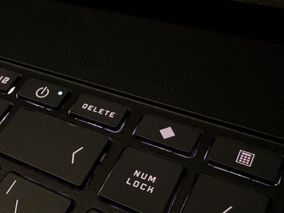 16.1 144hz /RTX 4070 8GB/Ryzen 7 7840HS /SSD/ Гаранция / RGB/ Victus