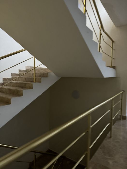 продается 2х квартира