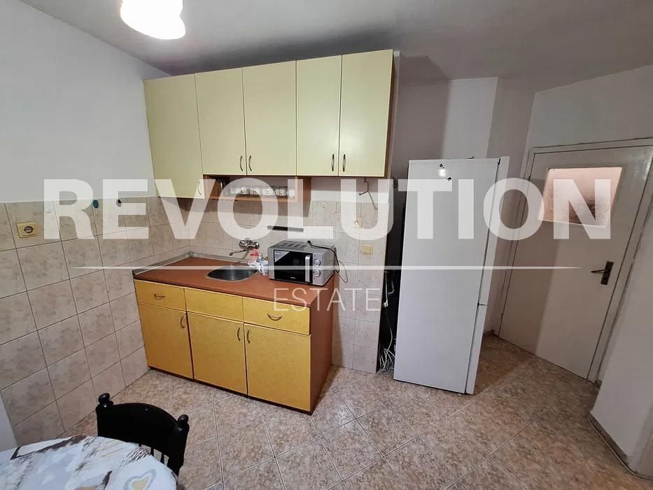 Дава се под наем Тристаен апартамент в Варна, Център - 60 кв.м за 450 € - Снимка #4