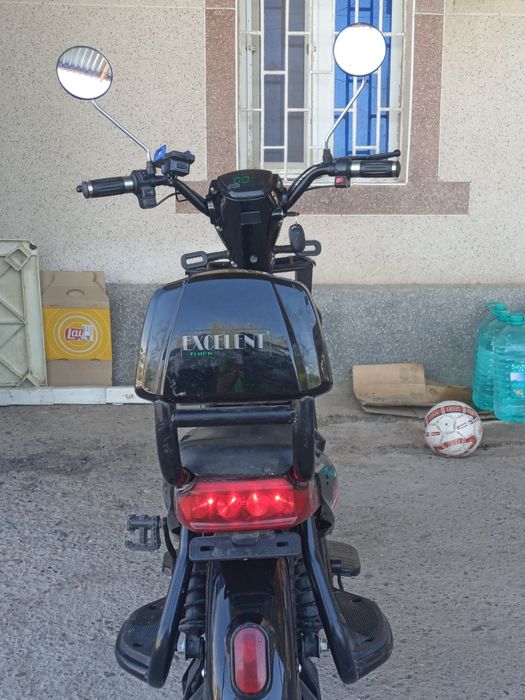 Скутер срочно продаётся,пожалуйста заберите со скидкой мы в бухаре