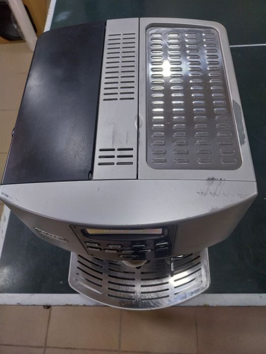 Expresor Delonghi Magnifica