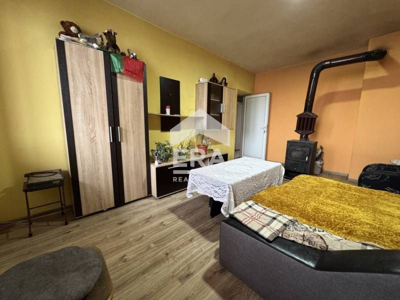 Продава се Двустаен апартамент в с. Калипетрово, Област Силистра - 74 кв.м за 276 €/кв.м - Снимка #2