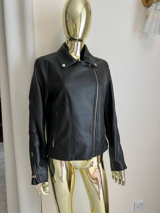 Стильная кожаная куртка