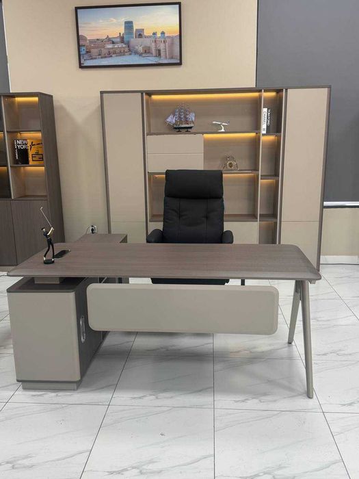 Стол рабочий для офиса