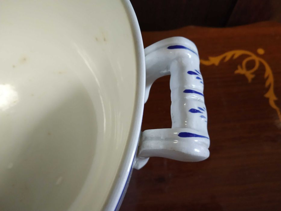 Супница. Фарфор. "Кузнецов М.С". Х1Х век.