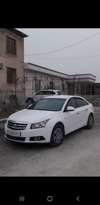 Ласетти Круз сотилади. Холати яхши. Метани бор.