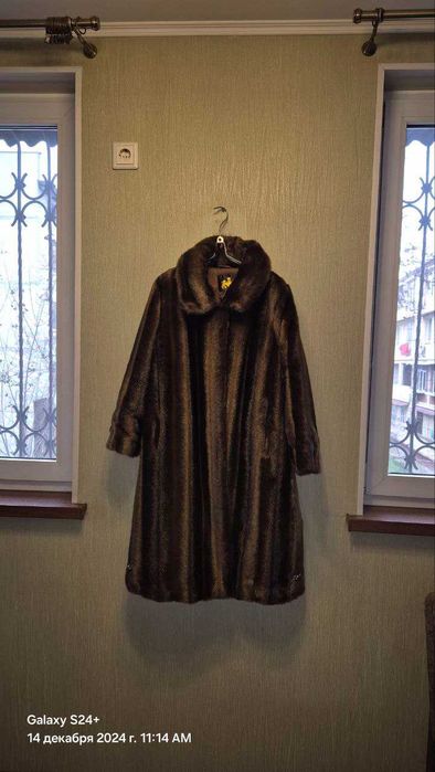 Шуба женская б/у