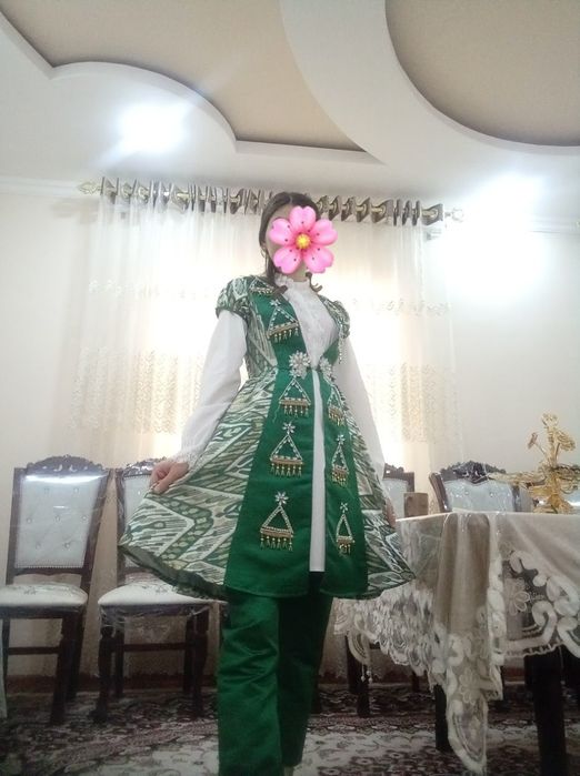 6 ta kelinlik Ansanbil ko'ylak va diodemalar