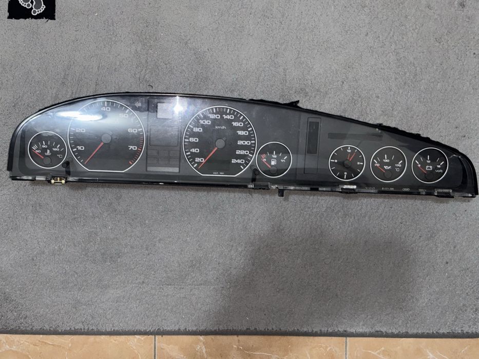 Продам щиток AUDI A6 C4