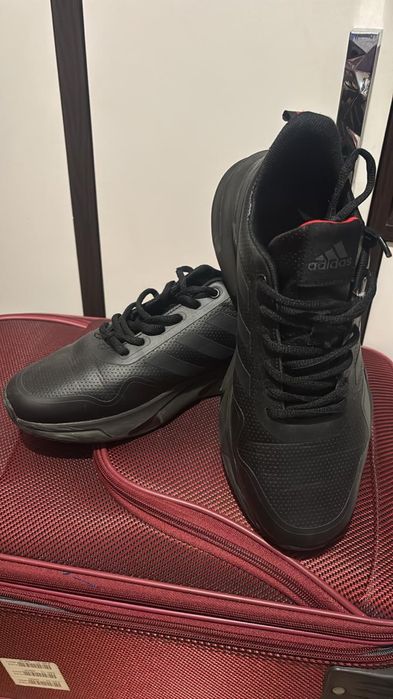 Кроссовки в отличном состояние!