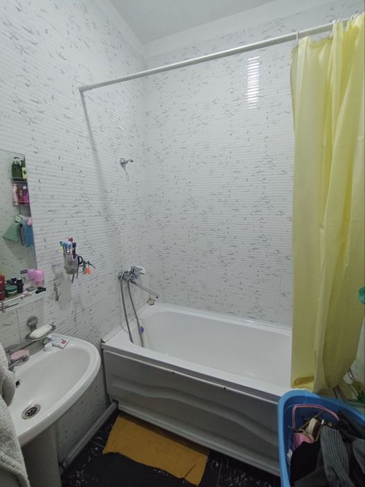 Srochna sotiladi 3 xona yangi daxonda