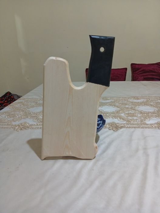 Noodatiy taxtacha sabzavot to'rg'gich