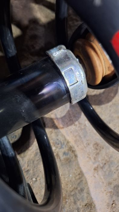 Амортизаторы Тойота Альфард