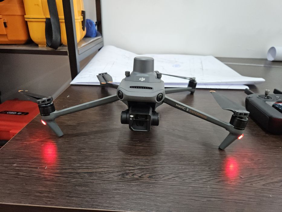 Продам дрон Mavic 3E