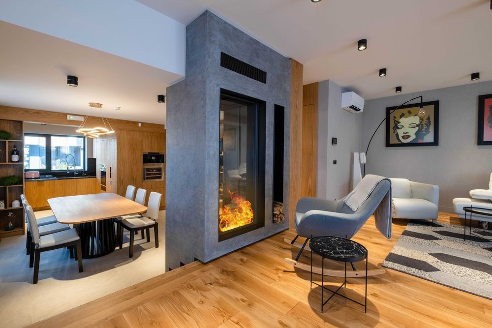 Продава се Къща в София, Център - 460 кв.м за 2453 €/кв.м - Снимка #2