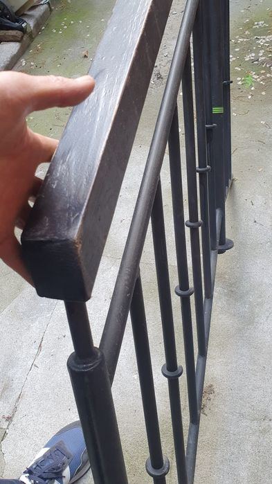 Vând balustradă întrare etc