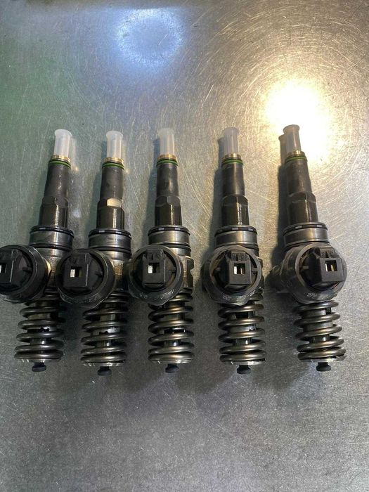 Injector / Injectoare Vw Touareg 2.5 TDI, 174CP, BAC, BPE, 070130073N