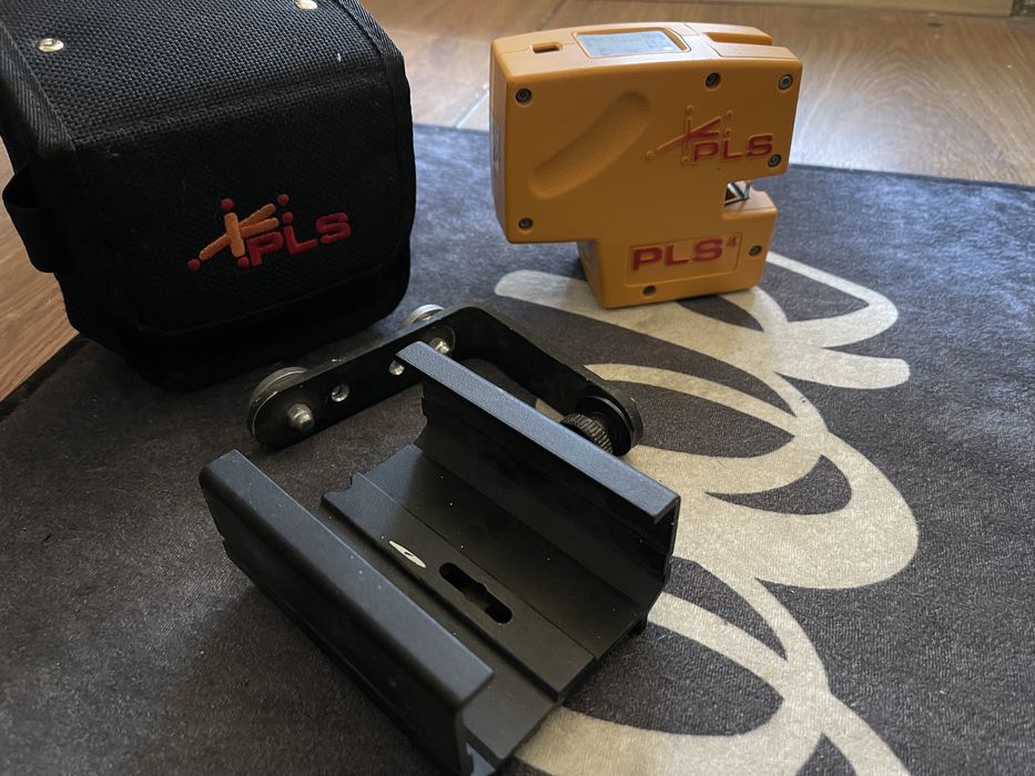 PLS4 Точков лазерен нивелир