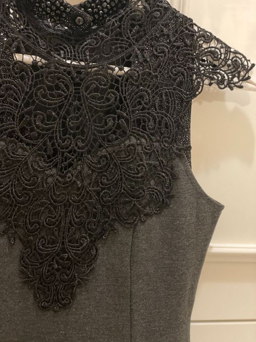 Черна елегантна рокля