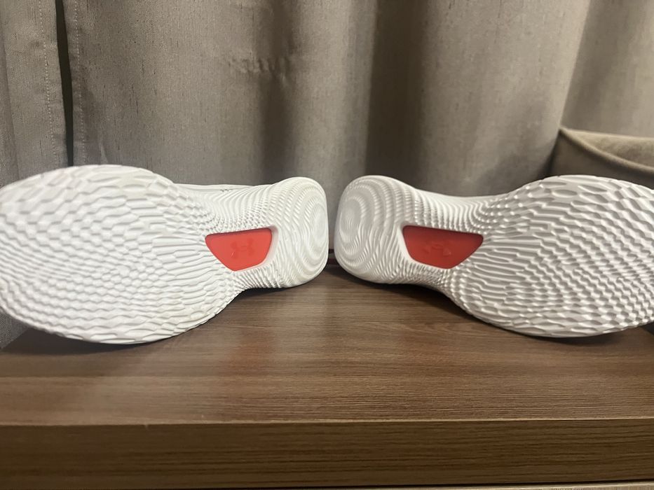 Баскетбольные кросовки карри