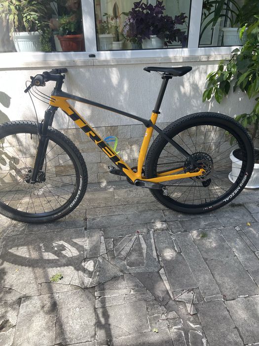 Най-висок клас карбонов велосипед Trek Procaliber 9.7 Gen2