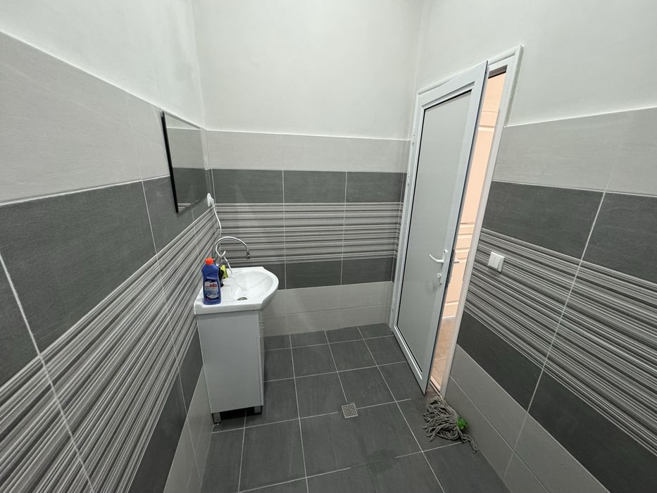 Дава се под наем Магазин в Търговище, Изток 1 - 70 кв.м за 510 € - Снимка #5