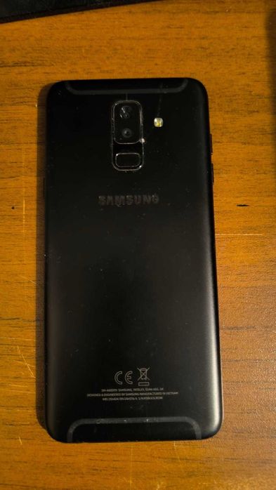 Телефони за части