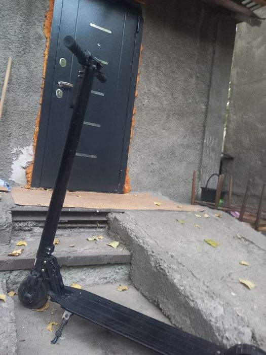 В продаже электро самокат