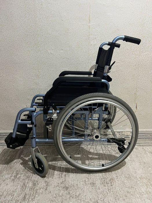 Инвалидная коляска