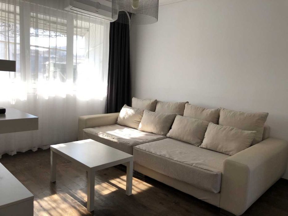 Дава се под наем Двустаен апартамент в Пловдив, Гагарин - 60 кв.м за 325 € - Снимка #2