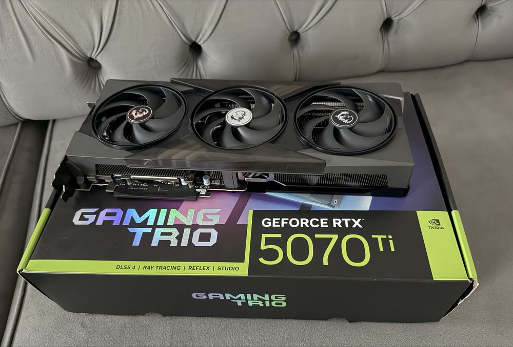 Pret FIX / RTX 5070Ti cu cea mai buna racire / folosita 3 sapt