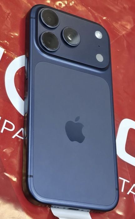 КАТО НОВ 256GB iPhone 17 Pro Гаранция Технополис 2028г. Blue | Син