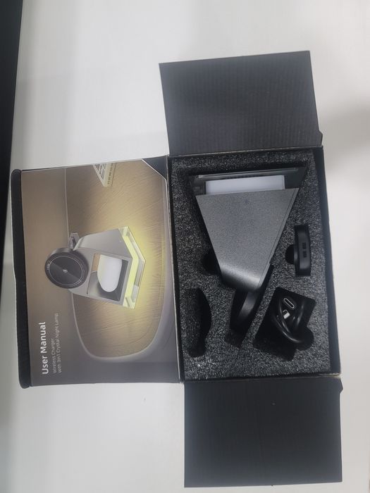 Magnetic 3in1 wireless charger magsafe w83