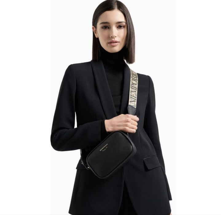 Продам сумку кросс-боди Emporio Armani