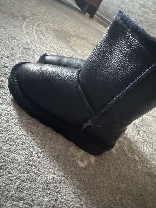 ПРодам угги детские уни