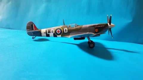 Сборная модель самолета Спитфайр Mk.IXc (Hasegawa, 1/48)