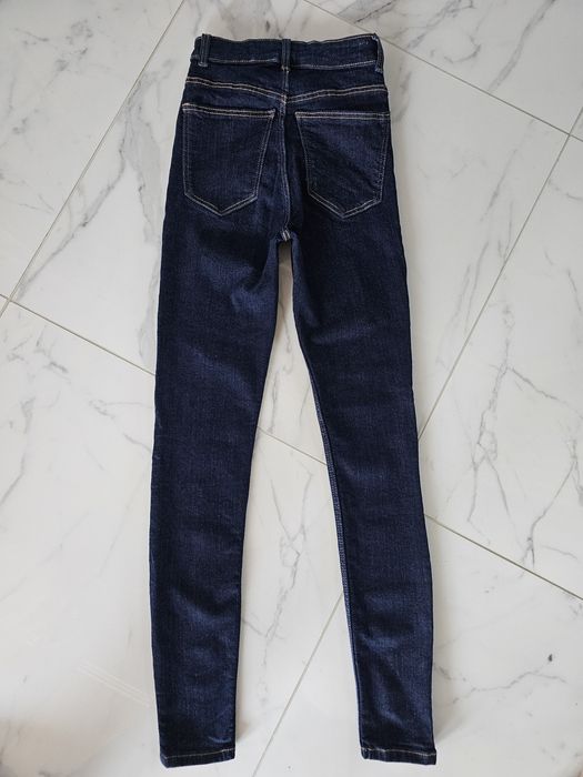 De vânzare blugi Zara