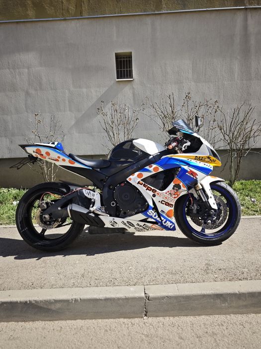 Suzuki gsxr k6 600 (NU RASPUND PE OLX)!