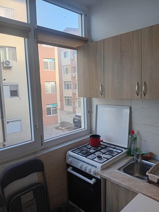 Se inchiriaza apartament in  1 Mai