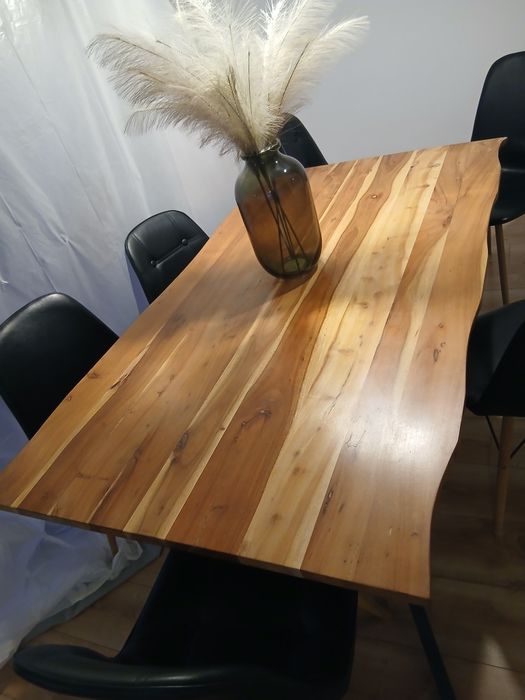 Masa lemn masiv și picioare fier