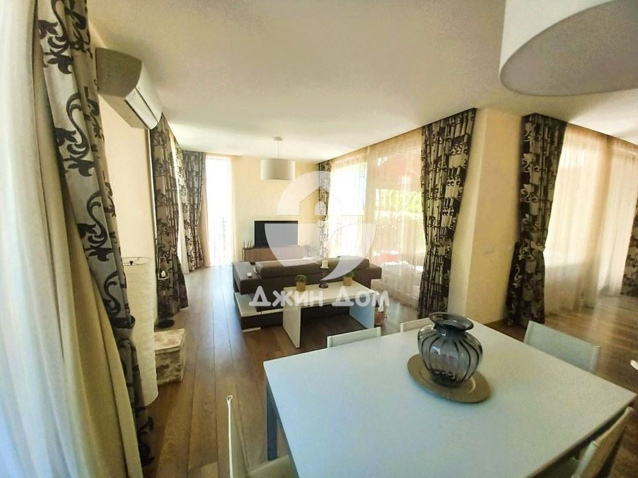 Продава се Къща в Бургас, Сарафово - 220 кв.м за 1300 €/кв.м - Снимка #1